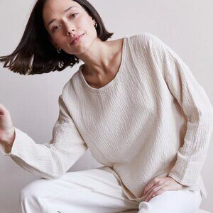 It is well L.A. Organic Long Sleeve Gauze Top in Natural L